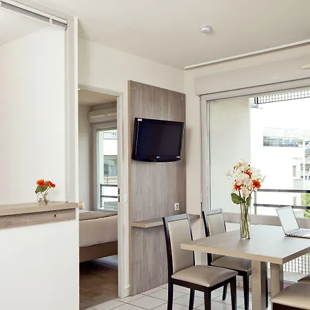 Sejours & Affaires Ferrand Park Republique Aparthotel 2*
