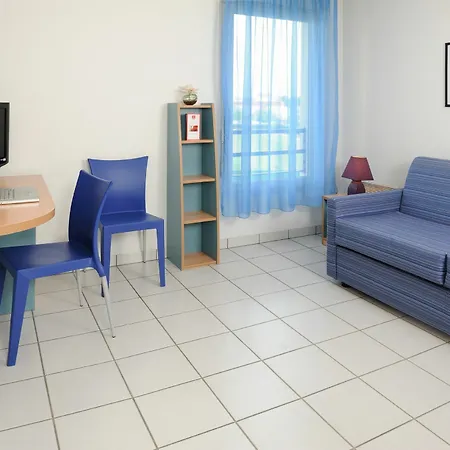 Sejours & Affaires Ferrand Park Republique Aparthotel 2*