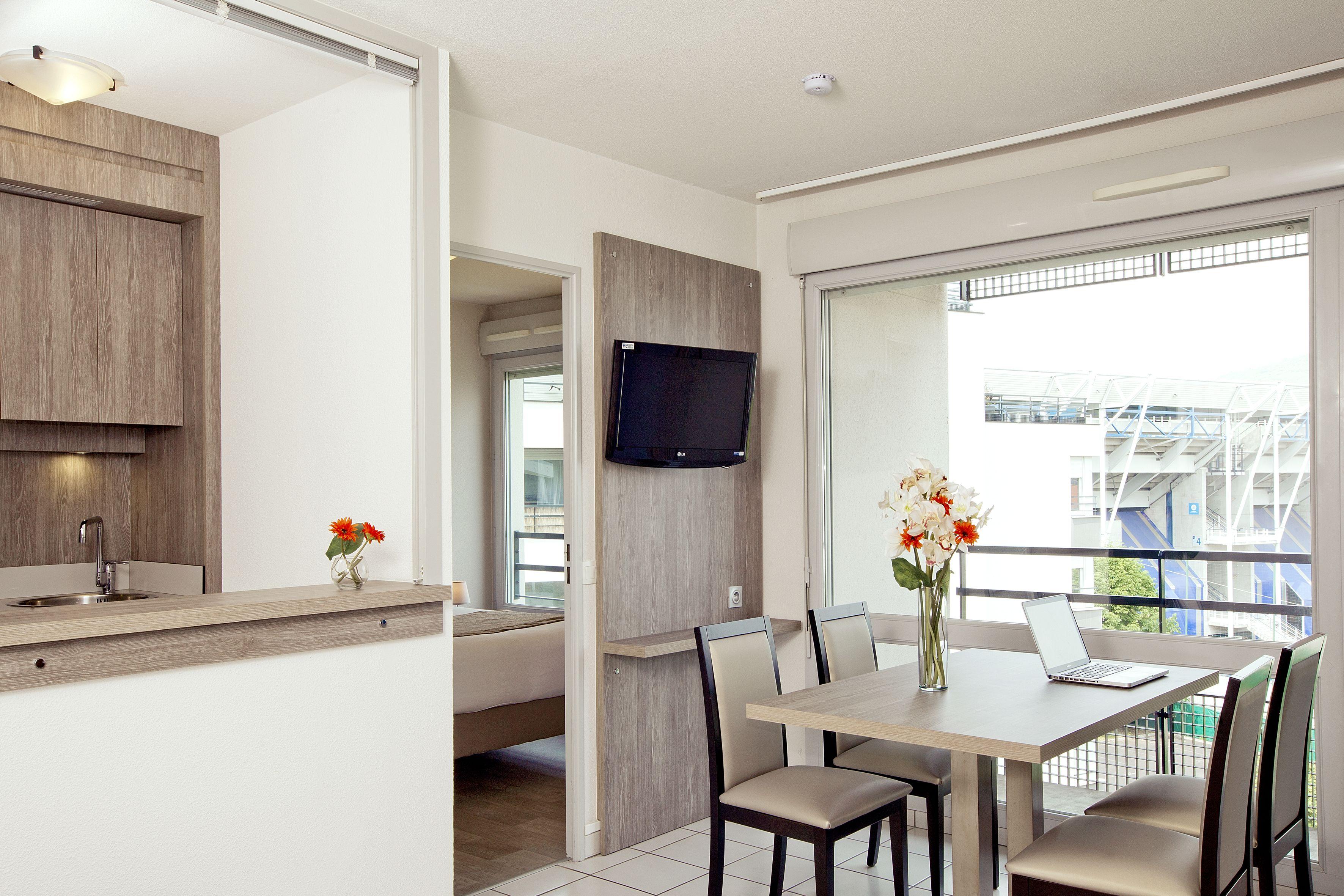 Séjours&affaires Ferrand Park République Appart hôtel 2*